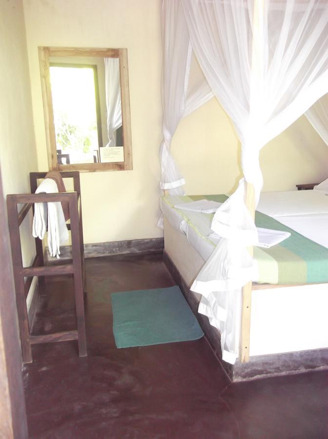 Gecko Restaurant & Rooms Vịnh Arugam Ngoại thất bức ảnh
